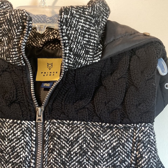 Knit Vest - Picture 2 of 6